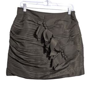 Twelve by Twelve Elegant Olive Green Mini Skirt Layered Leaf Contemporary Size L